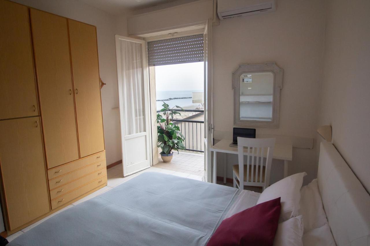 Hotel Morri Bellaria-Igea Marina Bagian luar foto