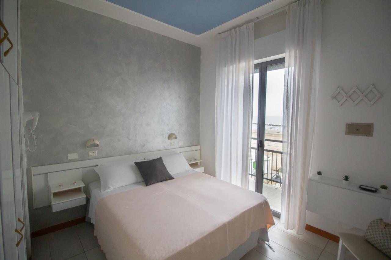 Hotel Morri Bellaria-Igea Marina Bagian luar foto