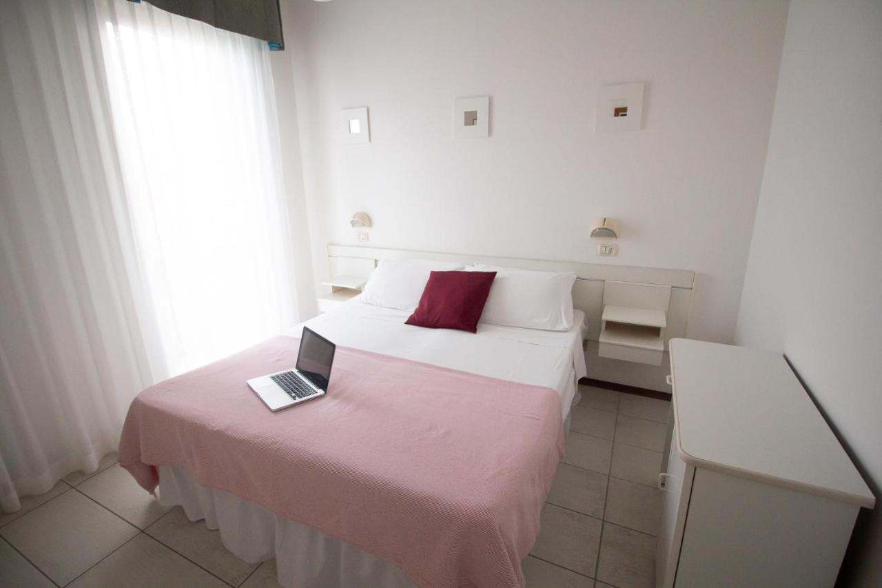 Hotel Morri Bellaria-Igea Marina Bagian luar foto